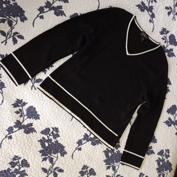 Infinity Women's Top - Picture 3 of 11